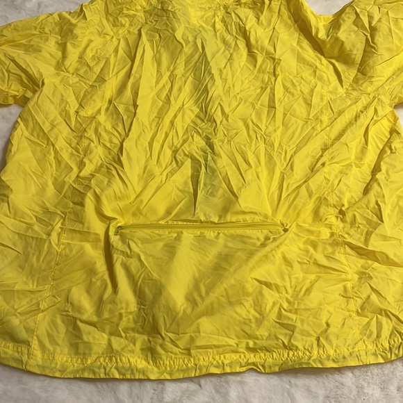 Asics packable rain jacket **SOLD** - Picture 6 of 13
